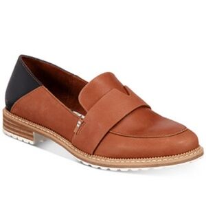 TOMS Women’s Mallory Lug Sole Flats Leather Loafers 8.5 slip on